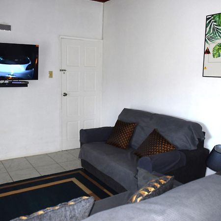 Harriott Heights Apartment Mandeville Luaran gambar